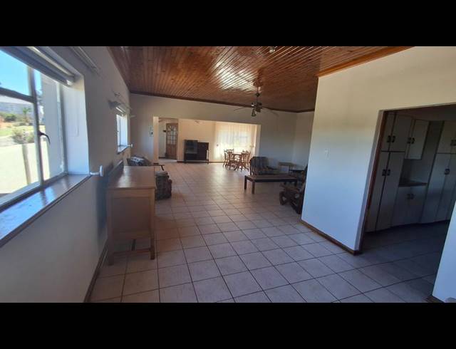 5 BEDROOM PROPERTY TO RENT IN HUMANSDORP